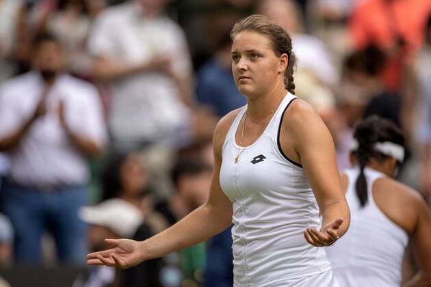 Mandatory Credit: Photo by Ella Ling Shutterstock (13012853ca) Jule Niemeier celebrates victory in her fourth round match Wimbledon Tennis Championships, Day 7, The All England Lawn Tennis and Croquet Club, London, UK - 03 Jul 2022 Wimbledon Tennis Championships, Day 7, The All England Lawn Tennis and Croquet Club, London, UK - 03 Jul 2022  Copyright: xEllaxLing Shutterstockx 13012853ca