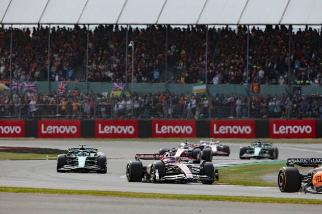 77 BOTTAS Valtteri (fin), Alfa Romeo F1 Team ORLEN C42, action during the Formula 1 Lenovo British Grand Prix 2022, 10th round of the 2022 FIA Formula One World Championship, WM, Weltmeisterschaft on the Silverstone Circuit, from July 1 to 3, 2022 in Silverstone, United Kingdom - F1 - BRITISH GRAND PRIX 2022 - RACE DPPI Panoramic  GOOD0758