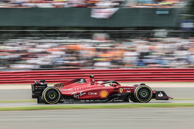 55 SAINZ Carlos (spa), Scuderia Ferrari F1-75, action during the Formula 1 Lenovo British Grand Prix 2022, 10th round of the 2022 FIA Formula One World Championship, WM, Weltmeisterschaft on the Silverstone Circuit, from July 1 to 3, 2022 in Silverstone, United Kingdom - F1 - BRITISH GRAND PRIX 2022 - RACE DPPI Panoramic  G00D8260