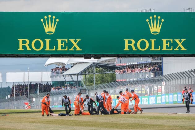 Personen stürmen die Strecke, Großer Preis von Großbritannien, Silverstone, Motorsport, Formel 1, Großer Preis von Großbritannien, Silverstone, Motorsport, Formel 1 Towcester Copyright: xEibner-Pressefotox