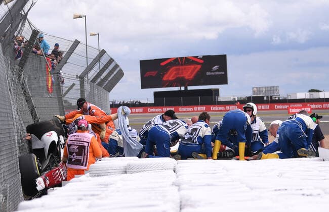 3rd July 2022, Silverstone Circuit, Silverstone, Northamptonshire, England: British F1 Grand Prix, Race day: Zhou Guanyu is released from his car  ActionPlus12404636 SimonxWest