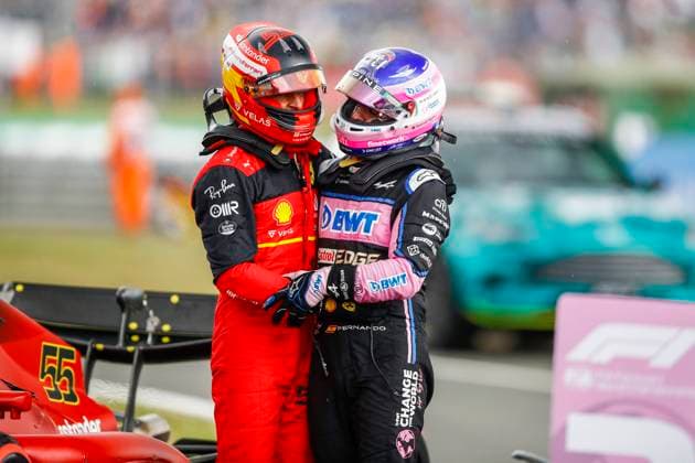 55 Carlos Sainz (ESP, Scuderia Ferrari), 14 Fernando Alonso (ESP, BWT Alpine F1 Team), F1 Grand Prix of Great Britain at Silverstone Circuit on July 3, 2022 in Silverstone, United Kingdom. (Photo by HOCH ZWEI) Silverstone United Kingdom