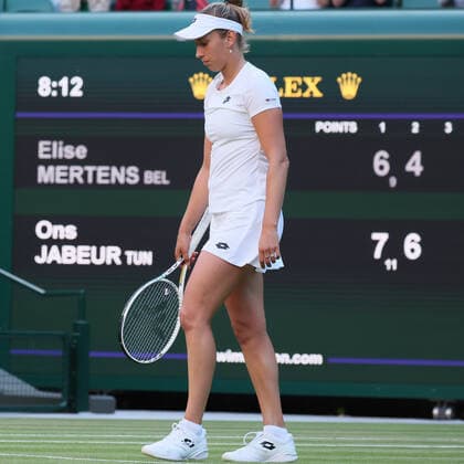 Belgian Elise Mertens reacts after losing a tennis match between Belgian Mertens and Tunisian Jabeur, in the fourth round of the women s singles tournament at the 2022 Wimbledon grand slam tennis tournament at the All England Tennis Club, in south-west London, Britain, Sunday 03 July 2022. BENOITxDOPPAGNE  x36980136x