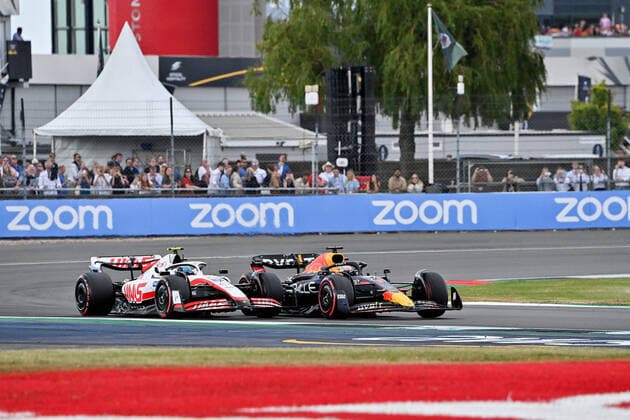 47 Mick Schumacher (DEU, Haas F1 Team), 1 Max Verstappen (NLD, Oracle Red Bull Racing), F1 Grand Prix of Great Britain at Silverstone Circuit on July 3, 2022 in Silverstone, United Kingdom. (Photo by HOCH ZWEI) Silverstone United Kingdom