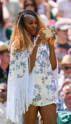 Mandatory Credit: Photo by Dave Shopland Shutterstock (13012855ca) Venus Williams on Centre Court as part of the centenary celebrations Wimbledon Tennis Championships, Day 7, The All England Lawn Tennis and Croquet Club, London, UK - 03 Jul 2022 Wimbledon Tennis Championships, Day 7, The All England Lawn Tennis and Croquet Club, London, UK - 03 Jul 2022  Copyright: xDavexShopland Shutterstockx 13012855ca