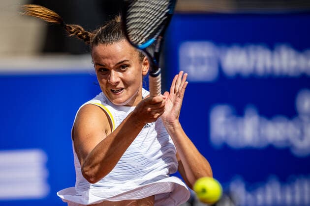 220704 Clara Burel, Frankrike, under dag 1 av WTA, Tennis Damen Nordea Open den 4 juli 2022 i Bastad. Copyright: CHRISTOFFERxBORGxMATTISSON BB220704CB044
