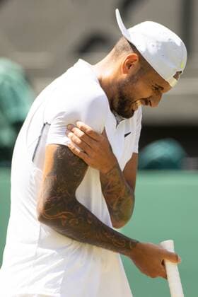 Mandatory Credit: Photo by Ella Ling Shutterstock (13012858j) Nick Kyrgios injures his arm during his fourth round match Wimbledon Tennis Championships, Day 8, The All England Lawn Tennis and Croquet Club, London, UK - 04 Jul 2022 Wimbledon Tennis Championships, Day 8, The All England Lawn Tennis and Croquet Club, London, UK - 04 Jul 2022  Copyright: xEllaxLing Shutterstockx 13012858j