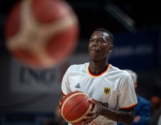 Basketball Bremen 03.07.2022 FIBA Basketball Worldcup European Qualifiers Deutschland (GER) - Polen (POL) Dennis Schröder Schroeder (Deutschland, No.17) Schröder Schroder