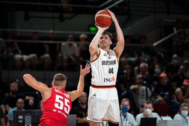 Basketball Bremen 03.07.2022 FIBA Basketball Worldcup European Qualifiers Deutschland (GER) - Polen (POL) David Krämer (Deutschland, No.44) Kraemer Kramer jakub Schenk (Polen, No.55)