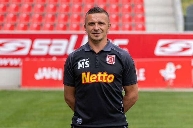 Mersad Selimbegovic; SSV Jahn Regensburg; 2.BL, Porträttermin 2022 2023