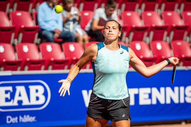220704 Anastasia Kulikova, Finland, under dag 1 av WTA, Tennis Damen Nordea Open den 4 juli 2022 i Bastad. Copyright: CHRISTOFFERxBORGxMATTISSON BB220704CB096