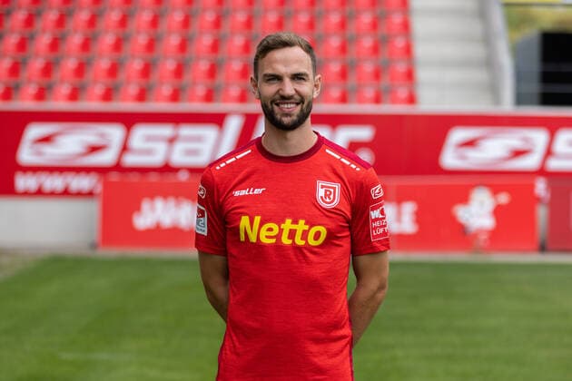 Benedikt Gimber; SSV Jahn Regensburg; 2.BL, Porträttermin 2022 2023