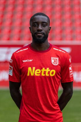 Prinz Osei Owusu; SSV Jahn Regensburg; 2.BL, Porträttermin 2022 2023