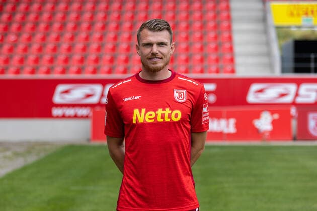 Steve Breitkreuz; SSV Jahn Regensburg; 2.BL, Porträttermin 2022 2023
