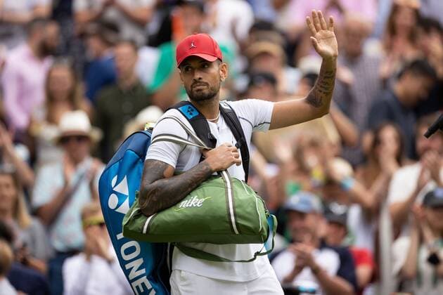 Mandatory Credit: Photo by Ella Ling Shutterstock (13012858dz) Nick Kyrgios is seen being interviewed and leaving court in a non regulation red hat winning his 4th round match Wimbledon Tennis Championships, Day 8, The All England Lawn Tennis and Croquet Club, London, UK - 04 Jul 2022 Wimbledon Tennis Championships, Day 8, The All England Lawn Tennis and Croquet Club, London, UK - 04 Jul 2022  Copyright: xEllaxLing Shutterstockx 13012858dz