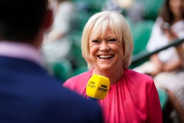 Mandatory Credit: Photo by Dave Shopland Shutterstock (13012860cg) Sue Barker working for BBC during her last Wimbledon Wimbledon Tennis Championships, Day 8, The All England Lawn Tennis and Croquet Club, London, UK - 04 Jul 2022 Wimbledon Tennis Championships, Day 8, The All England Lawn Tennis and Croquet Club, London, UK - 04 Jul 2022  Copyright: xDavexShopland Shutterstockx 13012860cg