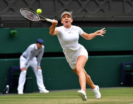 Mandatory Credit: Photo by James Veysey Shutterstock (13012861dv) Simona Halep during her fourth round match Wimbledon Tennis Championships, Day 8, The All England Lawn Tennis and Croquet Club, London, UK - 04 Jul 2022 Wimbledon Tennis Championships, Day 8, The All England Lawn Tennis and Croquet Club, London, UK - 04 Jul 2022  Copyright: xJamesxVeysey Shutterstockx 13012861dv