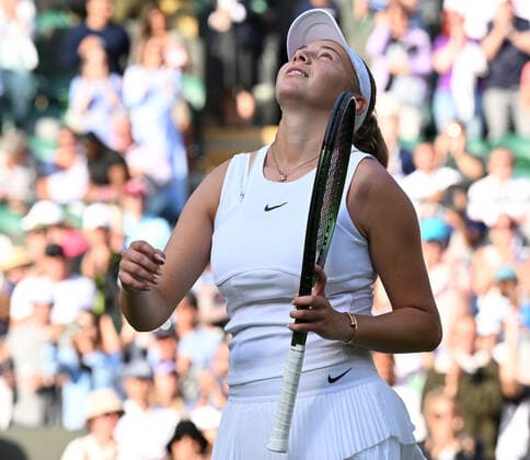 Tennis Championships - Week One - Day Eight - All England Lawn Tennis Club, Wimbledon - Monday 4th July 2022 Amanda Anisimova (USA) v Harmony Tan (FRA) Amanda Anisimova after her victory 