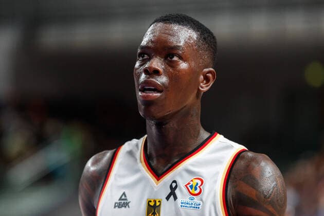 Dennis Schroeder (GER, 17); Portraet, Einzelbild, 7 3 2022, Bremen (Deutschland), Basketball, Maenner, European Qualifiers, Deutschland - Polen