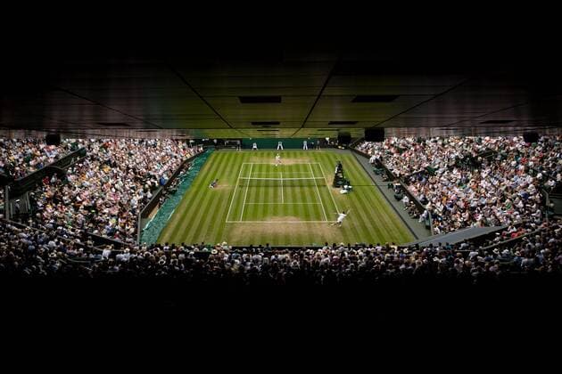 Sport Themen der Woche KW27 Sport Bilder des Tages Mandatory Credit: Photo by Ella Ling Shutterstock (13012864as) General of Centre Court as Novak Djokovic plays Jannik Sinner in their quarter final match Wimbledon Tennis Championships, Day 9, The All England Lawn Tennis and Croquet Club, London, UK - 05 Jul 2022 Wimbledon Tennis Championships, Day 9, The All England Lawn Tennis and Croquet Club, London, UK - 05 Jul 2022  Copyright: xEllaxLing Shutterstockx 13012864as