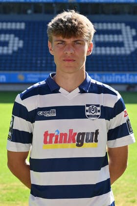 Julian Hettwer; MSV Duisburg; 3.Liga, Porträttermin 2022 2023 Duisburg Schauinsland Reisen Arena Nordrhein-Westfalen Deutschland
