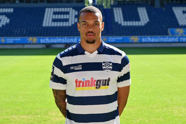 Chinedu Ekene; MSV Duisburg; 3.Liga, Porträttermin 2022 2023 Duisburg Schauinsland Reisen Arena Nordrhein-Westfalen Deutschland