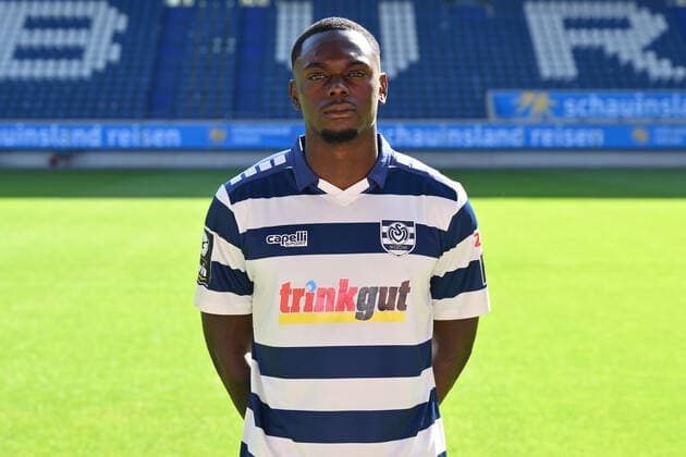 Rudolf Ndualu; MSV Duisburg; 3.Liga, Porträttermin 2022 2023 Duisburg Schauinsland Reisen Arena Nordrhein-Westfalen Deutschland