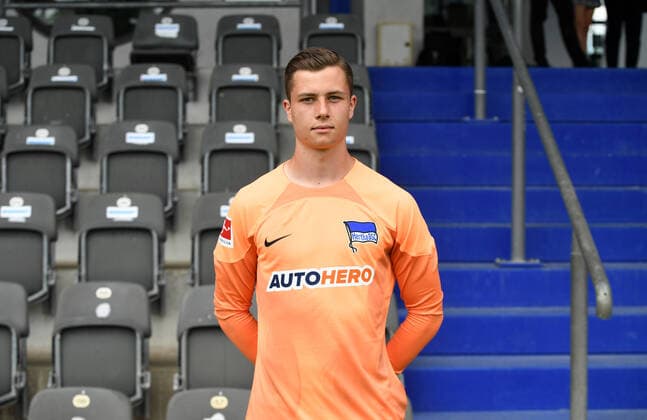 Torhüter Tjark Ernst (Hertha BSC) Hertha BSC; 1. Bundesliga, Porträttermin 2022 2023, 05.07. 2022, Copyright: xSebastianxRäppoldx xMatthiasxKox