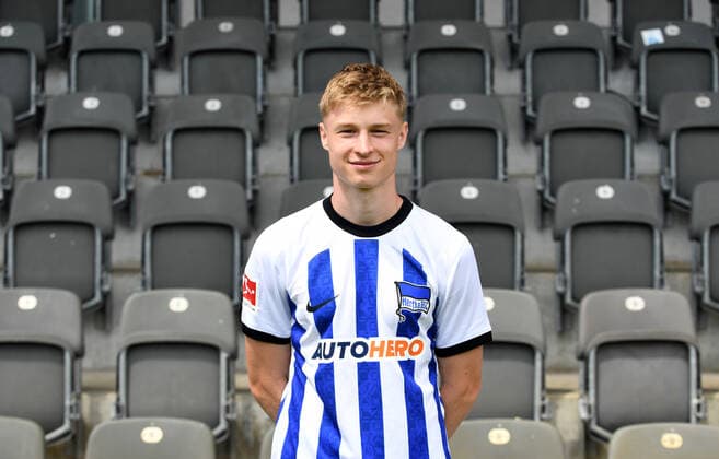 Julian Eitschberger (Hertha BSC) Hertha BSC; 1. Bundesliga, Porträttermin 2022 2023, 05.07. 2022, Copyright: xSebastianxRäppoldx xMatthiasxKox