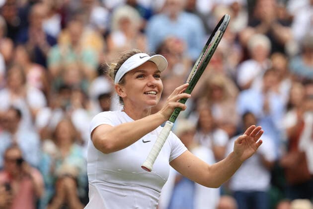 Tennis - Wimbledon (Day 10) 6th July 2022 - Tennis - Wimbledon (Day 10) - Simona Halep (ROU) celebrates victory over Amanda Anisimova (USA) in their Ladies Singles Quarter Final match - Photo: Simon Stacpoole Offside. London UK Copyright: xSimonxStacpoolexOffside