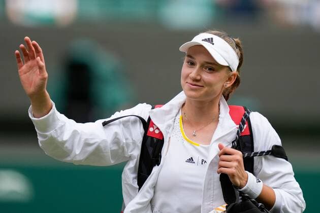 Mandatory Credit: Photo by Dave Shopland Shutterstock (13018039x) Elena Rybakina waves to the crowd after winning her quarter final match Wimbledon Tennis Championships, Day 10, The All England Lawn Tennis and Croquet Club, London, UK - 06 Jul 2022 Wimbledon Tennis Championships, Day 10, The All England Lawn Tennis and Croquet Club, London, UK - 06 Jul 2022  Copyright: xDavexShopland Shutterstockx 13018039x
