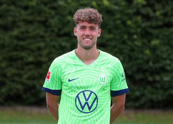 VfL Wolfsburg Fototermin Luca Waldschmidt; VfL Wolfsburg; 06.07.2022, 1. BL, Porträttermin 2022 23, Wolfsburg