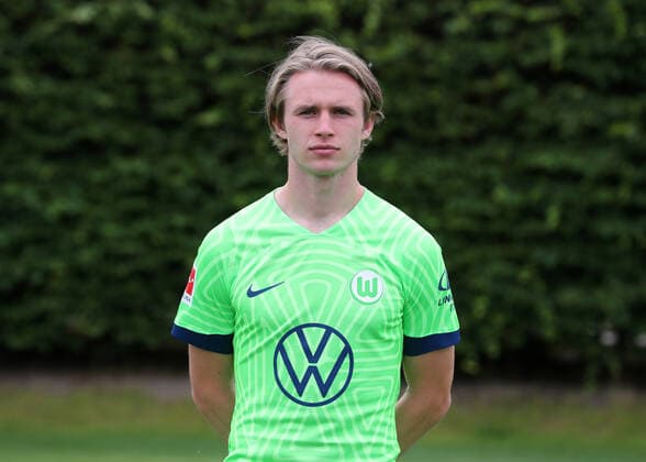 VfL Wolfsburg Fototermin Patrick Wimmer; VfL Wolfsburg; 06.07.2022, 1. BL, Porträttermin 2022 23, Wolfsburg