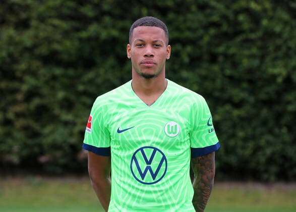 VfL Wolfsburg Fototermin Aster Vranckx; VfL Wolfsburg; 06.07.2022, 1. BL, Porträttermin 2022 23, Wolfsburg