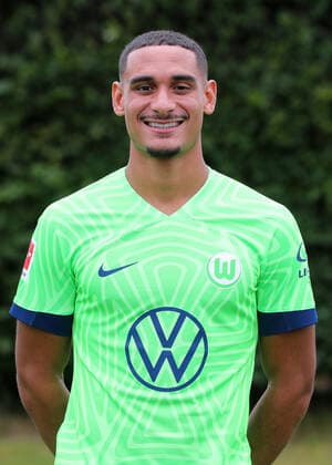 VfL Wolfsburg Fototermin Maxence Lacroix; VfL Wolfsburg; 06.07.2022, 1. BL, Porträttermin 2022 23, Wolfsburg