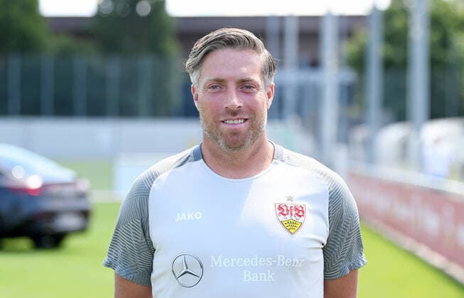 FUSSBALL 1. BUNDESLIGA SAISON 2022 2023 05.07.2022 Fototermin beim VfB Stuttgart auf dem Trainingsgelaende: Co Trainer Michael Wimmer