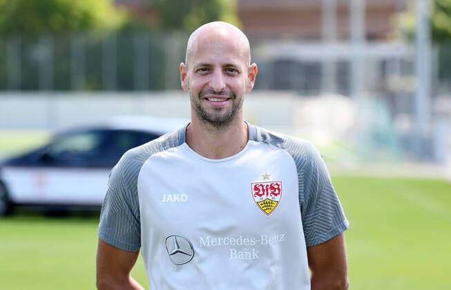 FUSSBALL 1. BUNDESLIGA SAISON 2022 2023 05.07.2022 Fototermin beim VfB Stuttgart auf dem Trainingsgelaende: Torwarttrainer Steffen Krebs