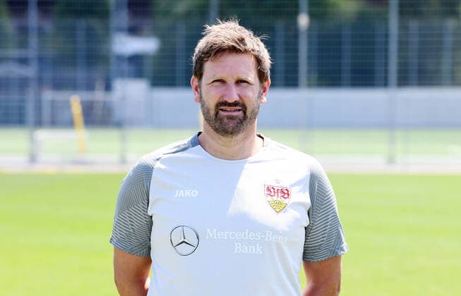 FUSSBALL 1. BUNDESLIGA SAISON 2022 2023 05.07.2022 Fototermin beim VfB Stuttgart auf dem Trainingsgelaende: Physiotherapeut Matthias Hahn
