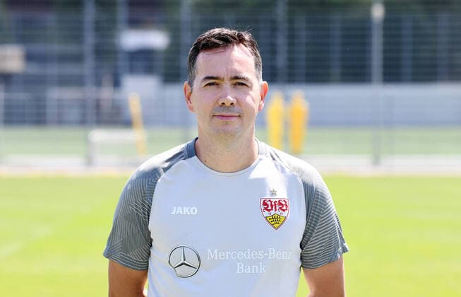 FUSSBALL 1. BUNDESLIGA SAISON 2022 2023 05.07.2022 Fototermin beim VfB Stuttgart auf dem Trainingsgelaende: Physiotherapeut Zoran Raicic