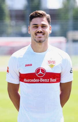 FUSSBALL 1. BUNDESLIGA SAISON 2022 2023 05.07.2022 Fototermin beim VfB Stuttgart auf dem Trainingsgelaende: Konstantinos Mavropanos