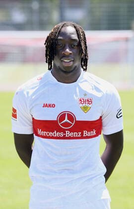 FUSSBALL 1. BUNDESLIGA SAISON 2022 2023 05.07.2022 Fototermin beim VfB Stuttgart auf dem Trainingsgelaende: Tanguy Coulibaly