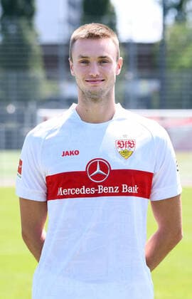 FUSSBALL 1. BUNDESLIGA SAISON 2022 2023 05.07.2022 Fototermin beim VfB Stuttgart auf dem Trainingsgelaende: Sasa Kalajdzic