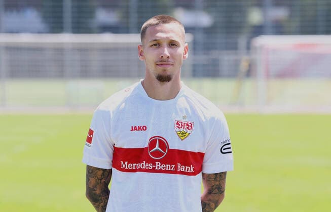 FUSSBALL 1. BUNDESLIGA SAISON 2022 2023 05.07.2022 Fototermin beim VfB Stuttgart auf dem Trainingsgelaende: Darko Churlinov