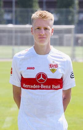 FUSSBALL 1. BUNDESLIGA SAISON 2022 2023 05.07.2022 Fototermin beim VfB Stuttgart auf dem Trainingsgelaende: Chris Fuehrich