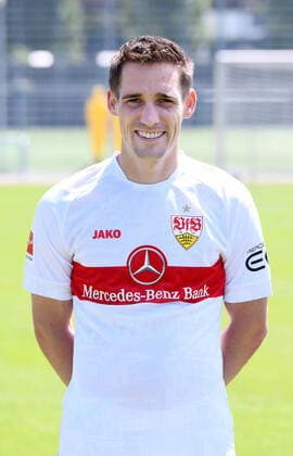 FUSSBALL 1. BUNDESLIGA SAISON 2022 2023 05.07.2022 Fototermin beim VfB Stuttgart auf dem Trainingsgelaende: Philipp Klement