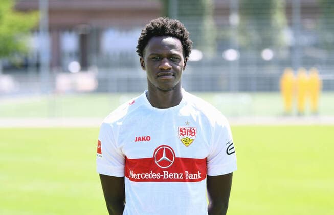 FUSSBALL 1. BUNDESLIGA SAISON 2022 2023 05.07.2022 Fototermin beim VfB Stuttgart auf dem Trainingsgelaende: Naouirou Ahamada