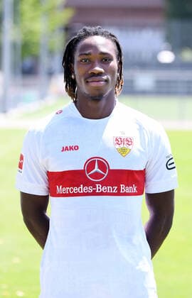 FUSSBALL 1. BUNDESLIGA SAISON 2022 2023 05.07.2022 Fototermin beim VfB Stuttgart auf dem Trainingsgelaende: Mohamed Sankoh
