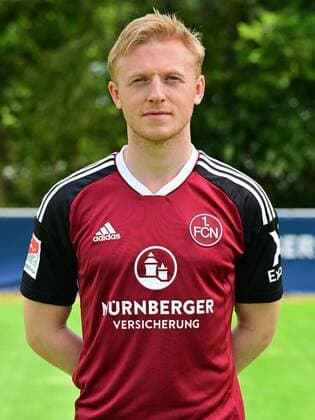 06.07.2022 - 1. FC Nürnberg FCN Club - Saison 2022 2023 - Fototermin Porträttermin Pressetermin Präsentation - Einzelbild Einzelfoto Portrait Porträt Kopfbild - - Mats Möller Moeller Daehli (10, 1. FC Nürnberg FCN ) Einzelbild Einzelfoto Portrait Porträt Kopfbild