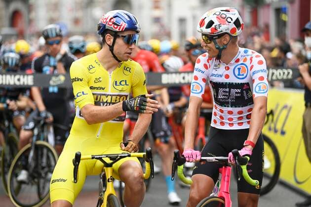 Sport Themen der Woche KW27 LONGWY, FRANCE - JULY 07 : Van Aert Wout (BEL) of Team Jumbo-Visma and Cort Magnus (DEN) of EF Education-EasyPost during stage 6 of the 109th edition of the 2022 Tour de France cycling race, a stage of 220 kms with start in Binche, Belgium and finish in Longwy on July 07, 2022 in Longwy, France, 7 07 2022 ( Motordriver Kenny Verfaillie - Tour de France 2022 - Stage 06 PhotoNews Panoramic 