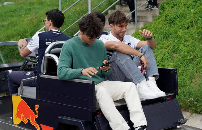Formula 1 BWT Grosser Preis von Österreich 2022 07.07.2022, Red Bull Ring , Spielberg, Formula 1 BWT Grosser Preis von Österreich 2022 , im Bild Yuki Tsunoda (JPN), Scuderia AlphaTauri, Pierre Gasly (FRA), Scuderia AlphaTauri